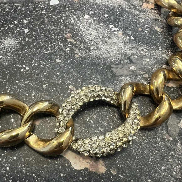 Vintage Chunky Gold Tone Designer Lookalike Necklace - Picture 4 of 11